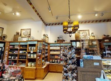 california/yosemite-national-park/shop/the-ahwahnee-sweet-shop