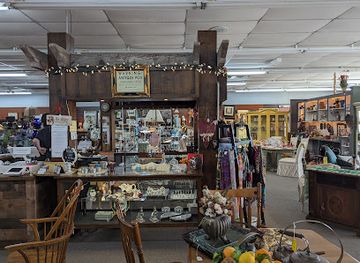 south-carolina/aiken/shop/aiken-antiques-uniques