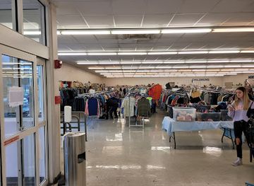 kentucky/henderson/shop/goodwill-store-donation-center