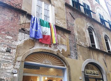 italy/lucca/shop/napapijri-lucca