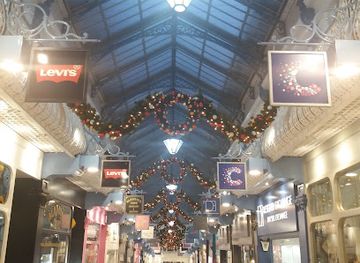 united-kingdom/leeds/shop/queens-arcade