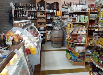 argentina/mendoza/chacras-de-coria/shop/la-piedra-pintada-almacen