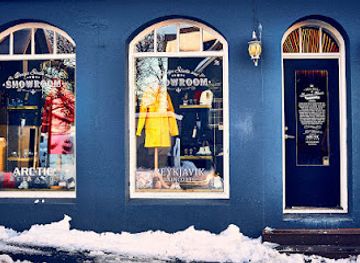 iceland/laugavegur-trail/shop/reykjavik-raincoats