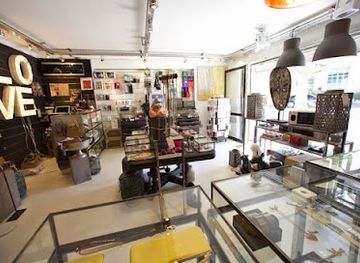 france/cote-d-azur/shop/mood-concept-store-apple-authorized-reseller-marshall