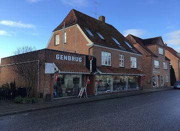 denmark/mariager-fjord/shop/folkekirkens-nodhjalp-genbrug