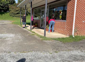 virginia/grayson-highlands-state-park/shop/free-market