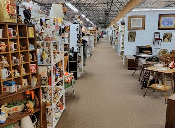 ohio/eastern-ohio/shop/heart-of-ohio-antique-center