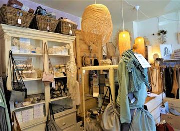 germany/hannover/linden/shop/lola-schone-dinge