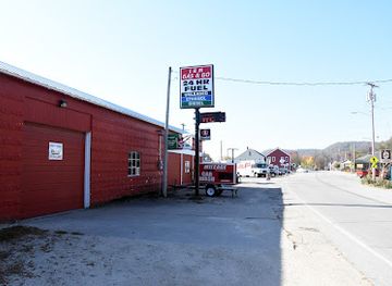 iowa/great-river-road/shop/johnson-s-gas-n-go