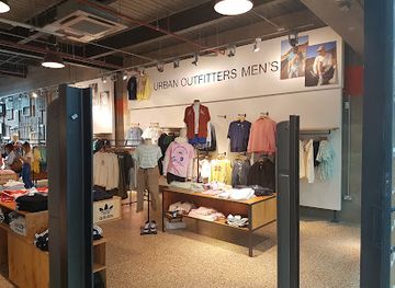 united-kingdom/sheffield/shop/urban-outfitters