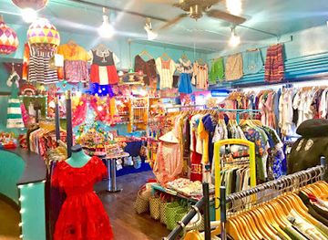 japan/okinawa/shop/neo-pogotown