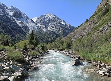 kyrgyzstan/ala-archa-national-park/shop/ala-archa