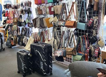 iowa/iowa-great-lakes/shop/unique-boutique