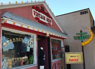 california/burbank/shop/bearded-lady-vintage-oddities