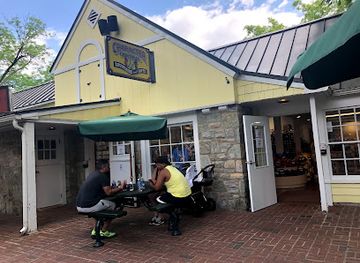 pennsylvania/hershey/shop/character-central