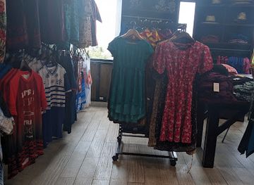 fiji/sigatoka/shop/outrigger-trading-co