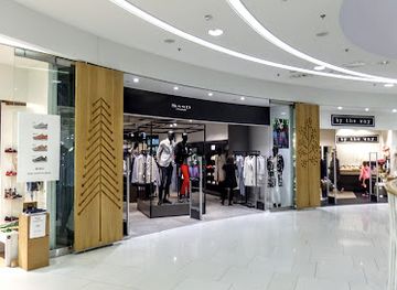 finland/espoo/tapiola/shop/sand