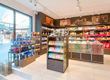 switzerland/gornergrat/shop/lindt-chocolate-shop-zermatt