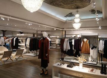 sweden/gothenburg/shop/cos