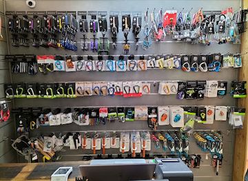 italy/gran-paradiso-national-park/shop/alpine-world-shop-and-guides