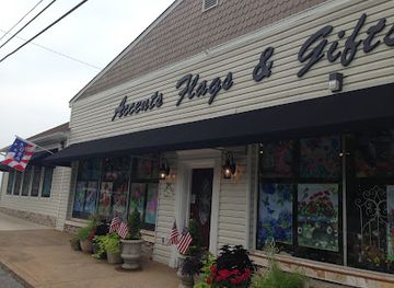 virginia/lynchburg/shop/accents-flags-gifts-home-garden