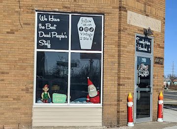 iowa/cedar-rapids/shop/vintage-2-die-4