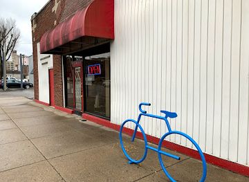 indiana/anderson/shop/the-red-door-thrift-store