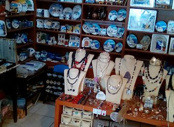 greece/pyrgos/shop/natura-souvenir-clothes