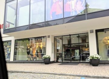 austria/zell-am-see/shop/mode-moreau-gmbh