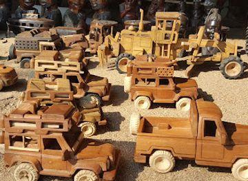 malawi/cape-maclear/shop/cape-maclear-turn-off-curios