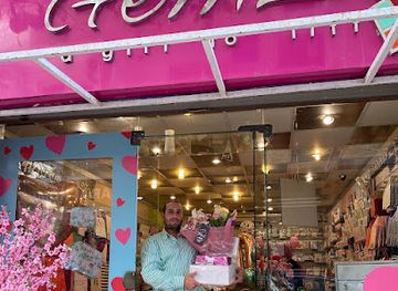 egypt/alexandria/shop/itemz-gift-shop