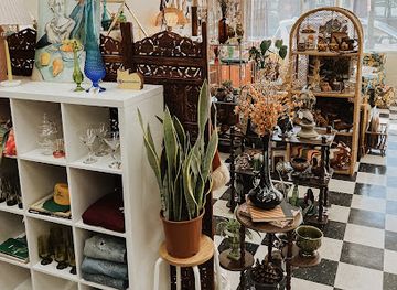 iowa/des-moines/shop/divine-times-vintage