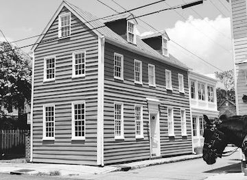 south-carolina/charleston-beaches/shop/worthwhile