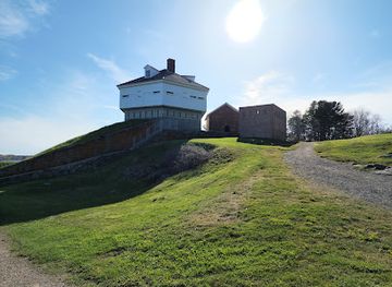 canada/gulf-islands-national-park-reserve/shop/fort-mcclary-state-historic-site