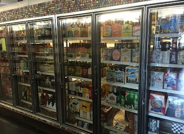 north-carolina/outer-banks/shop/st-waves-plaza