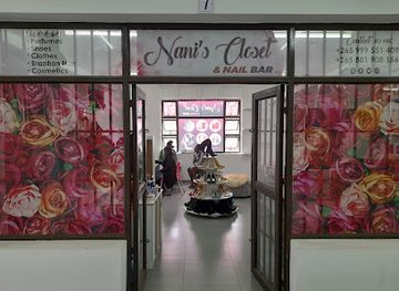 malawi/majete-wildlife-reserve/shop/nani-s-closet-nail-bar