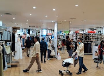 indonesia/java/shop/uniqlo-pakuwon-mall-solo-baru-solo