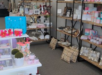 north-carolina/crystal-coast/shop/classy-clutter