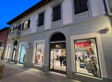 italy/mugello/shop/guess