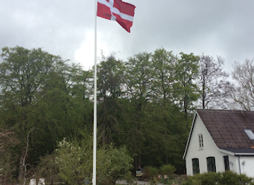 denmark/falster/shop/ejendommens-lille-vejbod