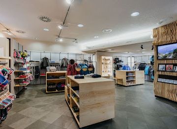 austria/innsbruck/pradl/shop/tirol-shop-innsbruck