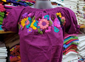 mexico/chiapas/shop/artesanias-blusas-vestidos-y-mas