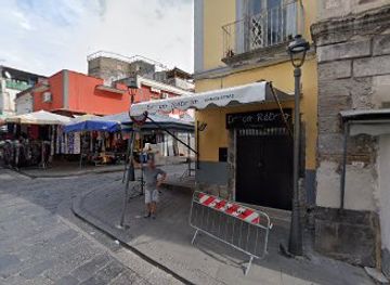 italy/herculaneum/shop/erco-retro-vintage-store