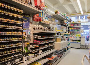 austria/linz/urfahr/shop/farbengrossmarkt-obermuller