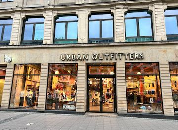germany/frankfurt/westend/shop/urban-outfitters
