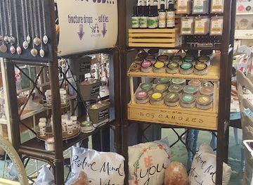 wisconsin/milwaukee/downtown/shop/third-point-of-view