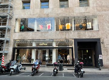 italy/milan/shop/stone-island-store-milano