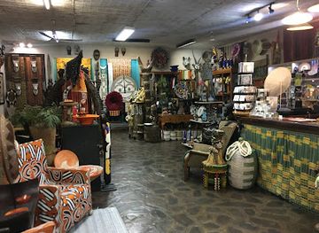 zambia/kalambo-falls-area/shop/elephant-s-walk-shopping-artist-s-village
