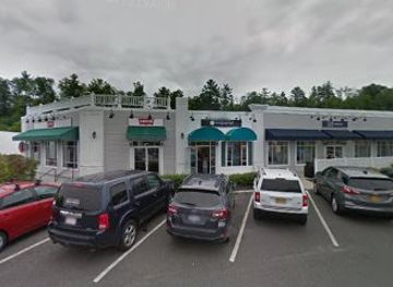 massachusetts/berkshires/shop/berkshire-outlet-village