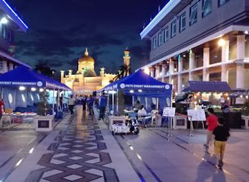 brunei/kampong-ayer/shop/hua-ho-yayasan